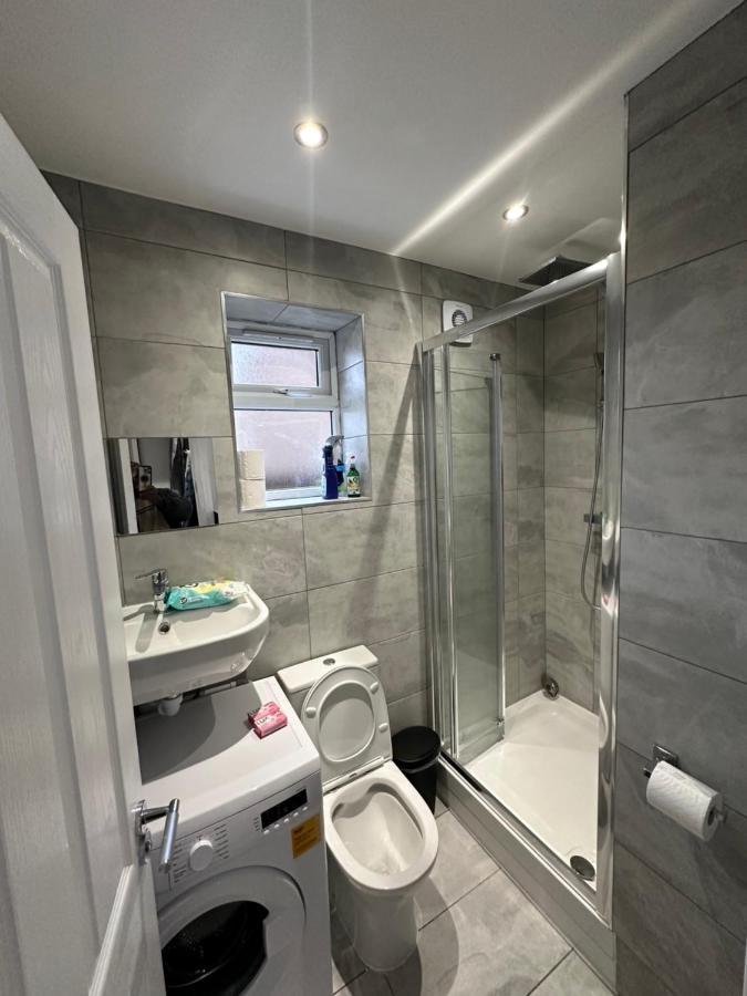 Keedonwood Road Bromley, Rooms With Free Wifi Extérieur photo