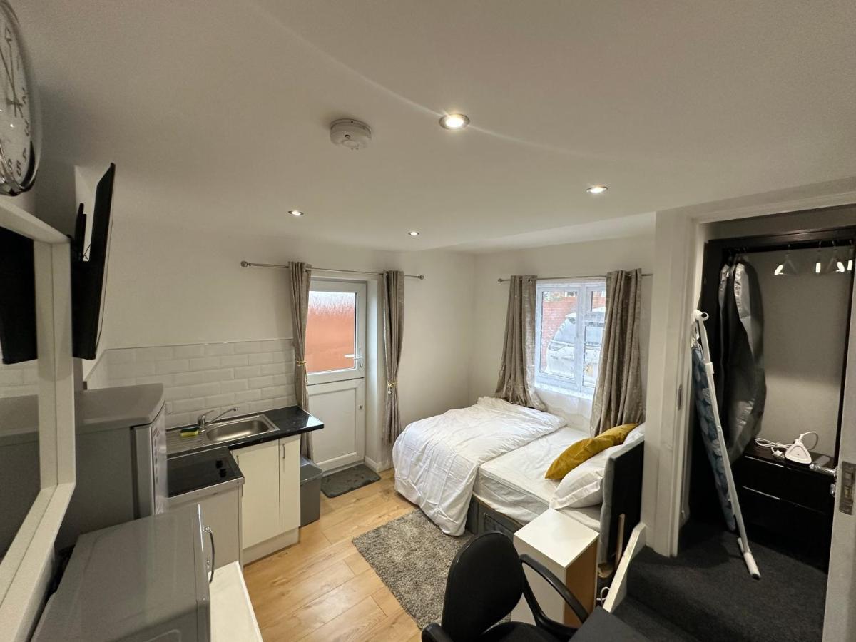Keedonwood Road Bromley, Rooms With Free Wifi Extérieur photo
