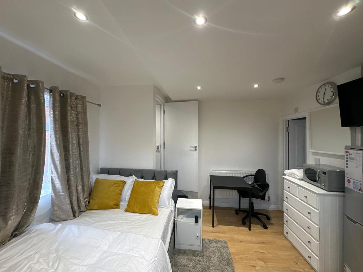 Keedonwood Road Bromley, Rooms With Free Wifi Extérieur photo