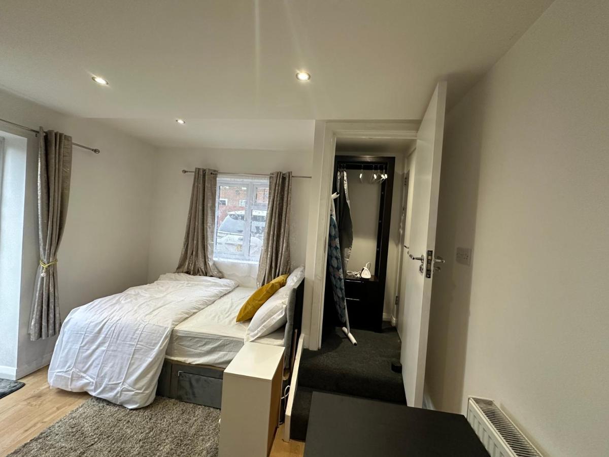 Keedonwood Road Bromley, Rooms With Free Wifi Extérieur photo