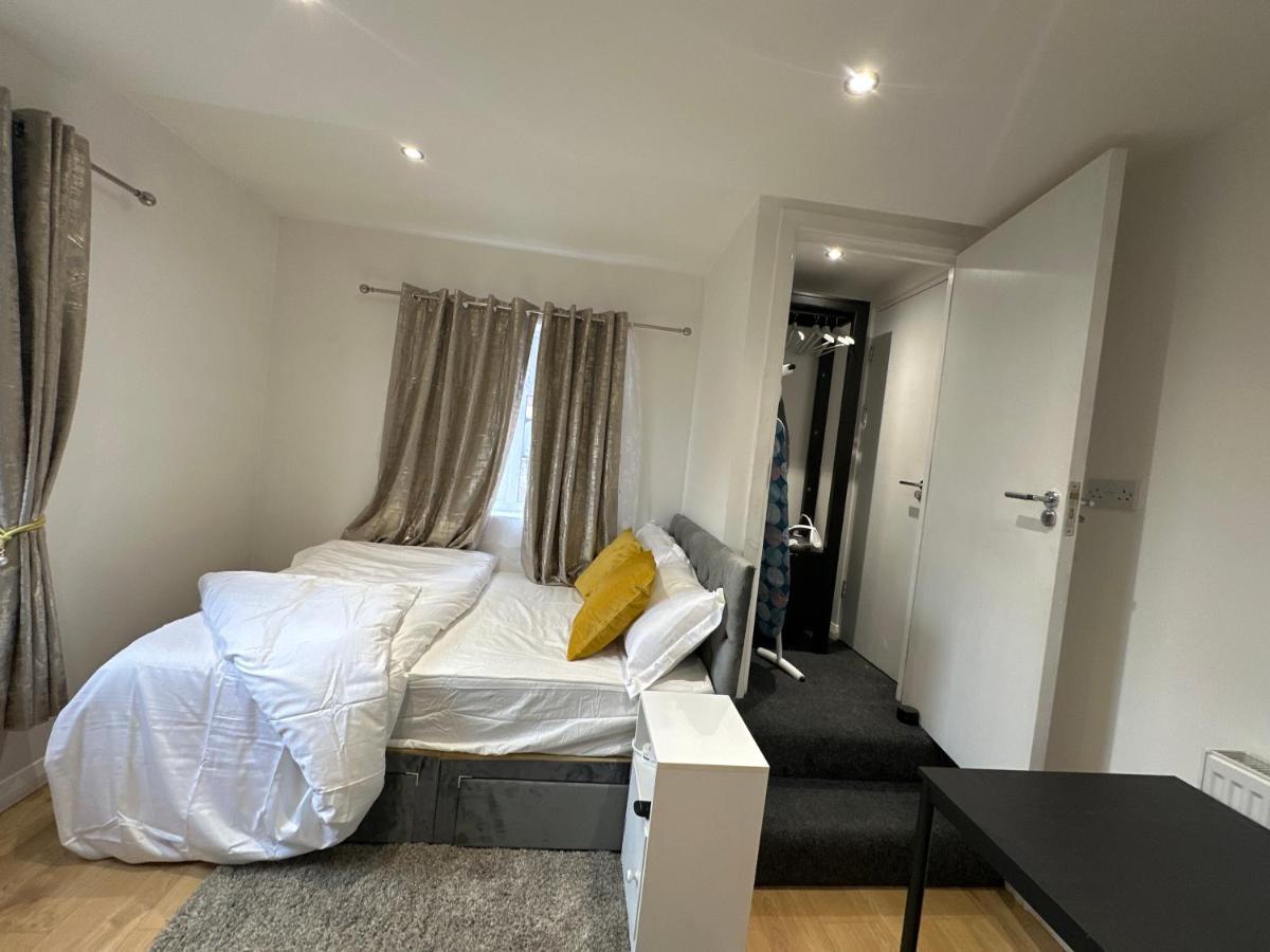 Keedonwood Road Bromley, Rooms With Free Wifi Extérieur photo