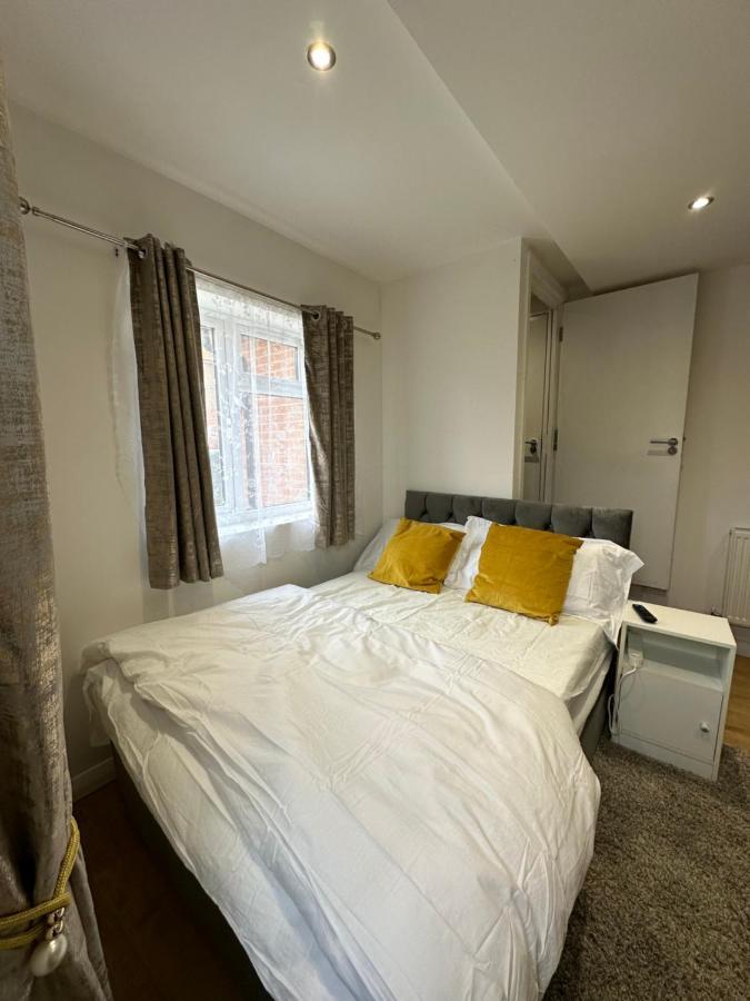 Keedonwood Road Bromley, Rooms With Free Wifi Extérieur photo