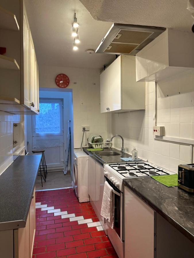 Keedonwood Road Bromley, Rooms With Free Wifi Extérieur photo