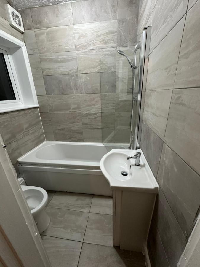 Keedonwood Road Bromley, Rooms With Free Wifi Extérieur photo