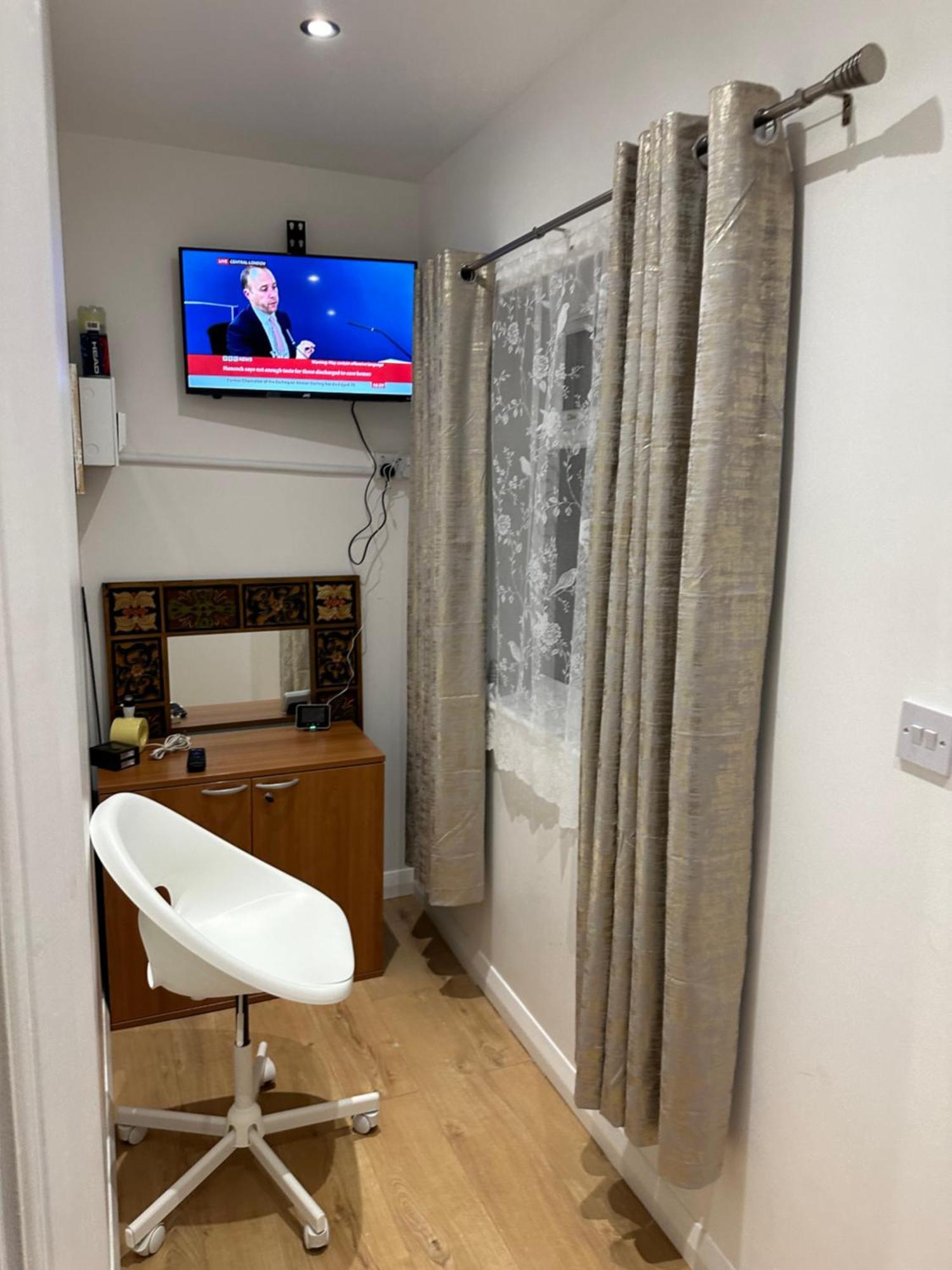 Keedonwood Road Bromley, Rooms With Free Wifi Extérieur photo