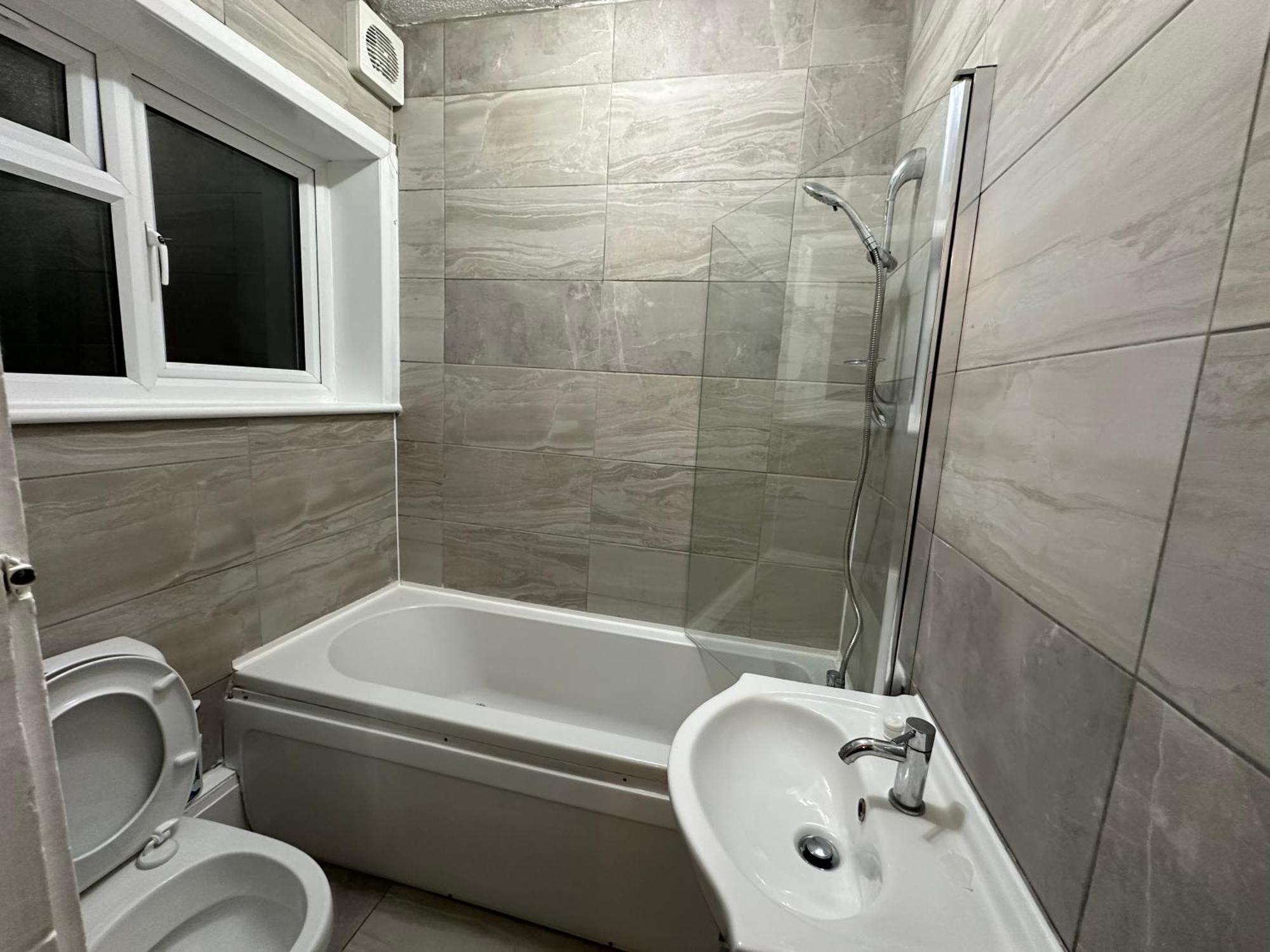 Keedonwood Road Bromley, Rooms With Free Wifi Extérieur photo